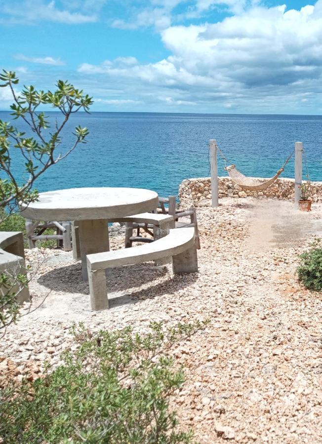 Cliff Garden Hostel Siquijor Exterior photo