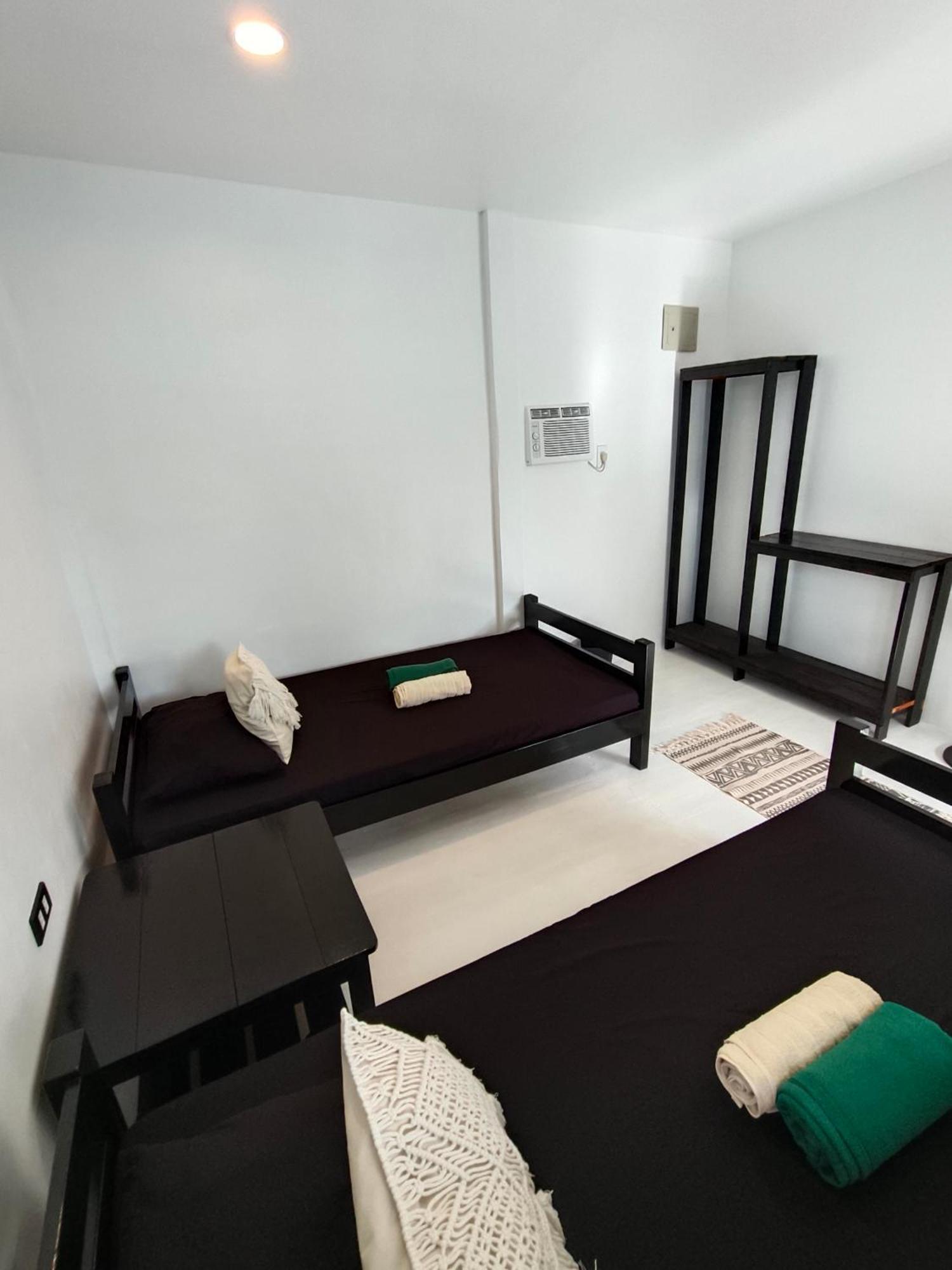 Cliff Garden Hostel Siquijor Room photo