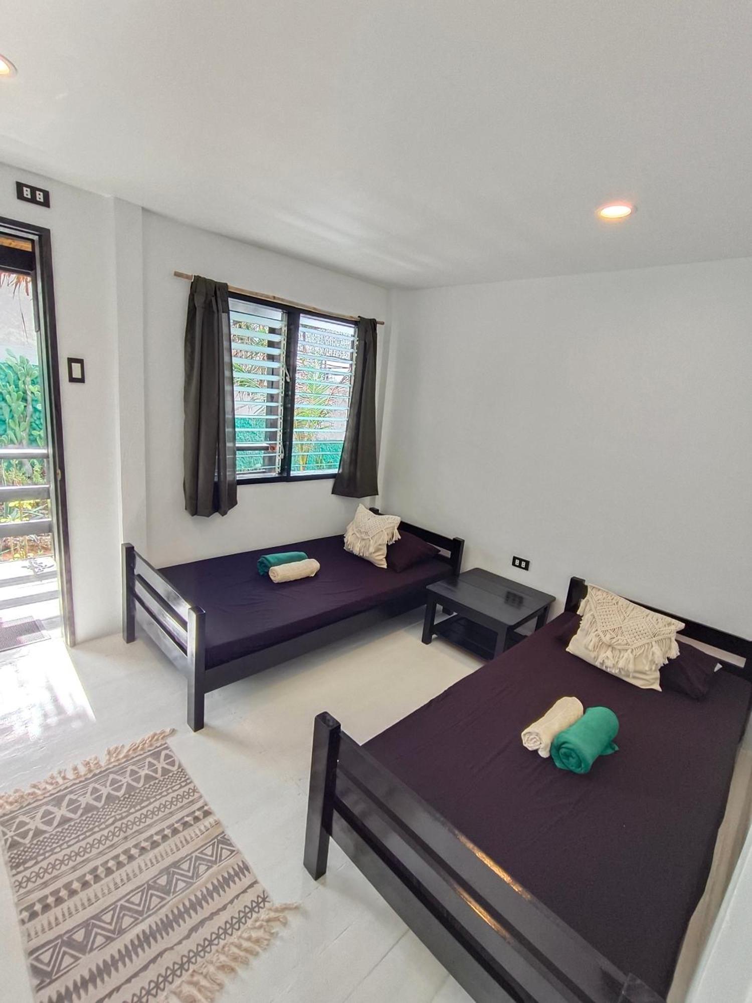 Cliff Garden Hostel Siquijor Room photo